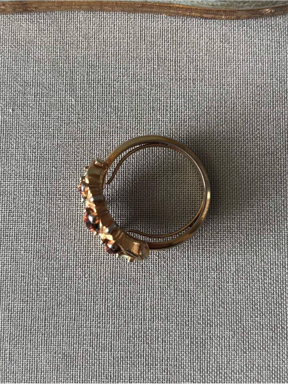 Vintage 1970s Avon Royal Occasion Topaz Gold Tone Adjustable Ring / Size 8 - 9 - Picture 8 of 11
